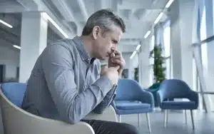 Wstrzymałem kichnięcie z grzeczności : lekarz pokazał mi, czego prawie nikt nie bierze pod uwagę