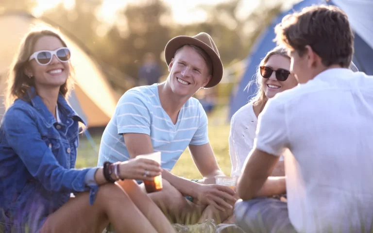 Festiwale: jak dobrze jeść na kempingu bez lodówki i kuchni, nie żyjąc na zupkach instant